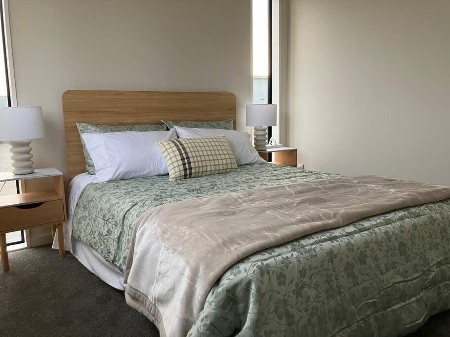 2-Bedroom Ensuite, Close To City, Comfortable, Accessible With Own Parking Christchurch Extérieur photo